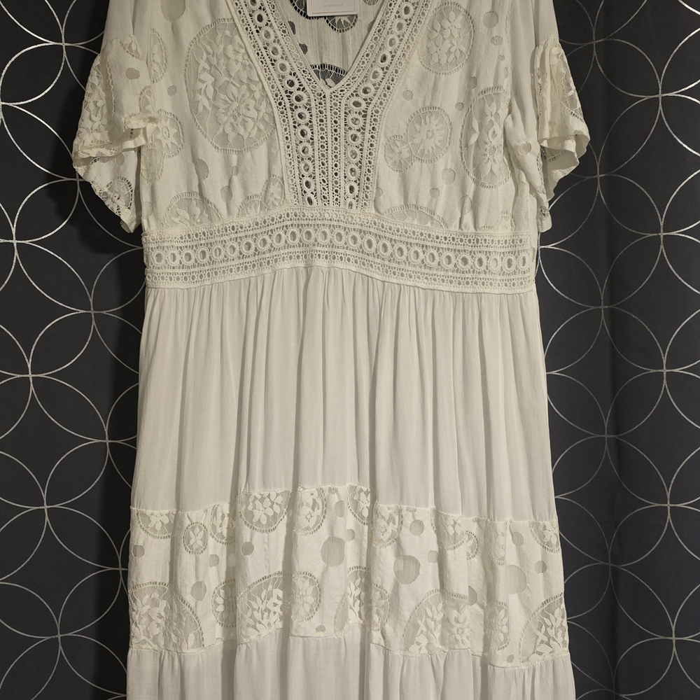 Elegant White Lace Dress